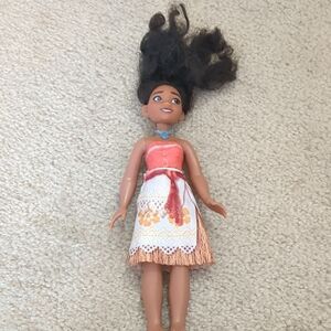 Disney Moana Doll with Coral and White Outfit
